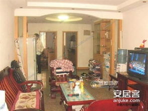 云趣園小區(qū)黃金樓層精品三居，緊鄰回龍觀公交總站，低于市場價急售